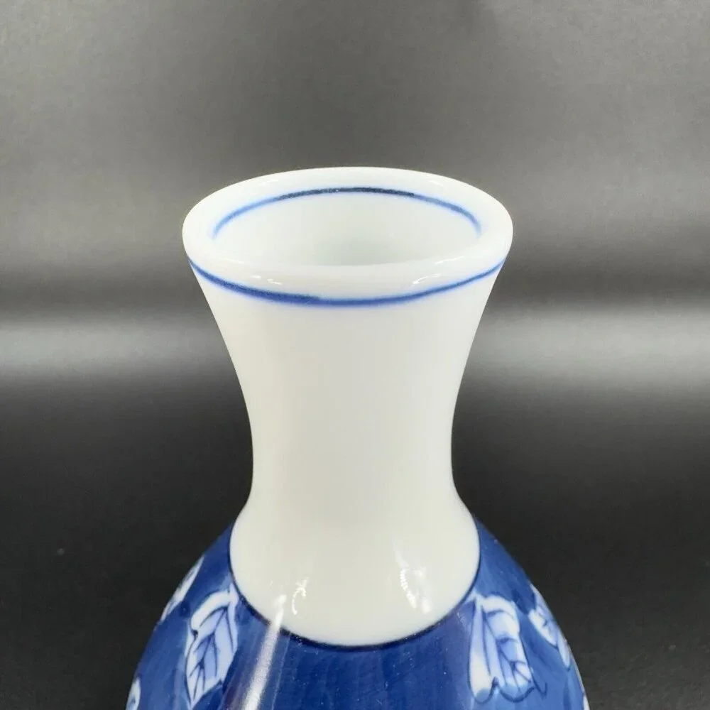 Japanese Porcelain Sake Bottle Vase Mino Ware Tokkuri Blue White Vintage Ceramic
